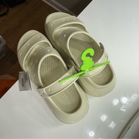 BNIB Crocs Mega Crush Sandal Tik Tok Sandals size 8 Bone NWT - Picture 13 of 16